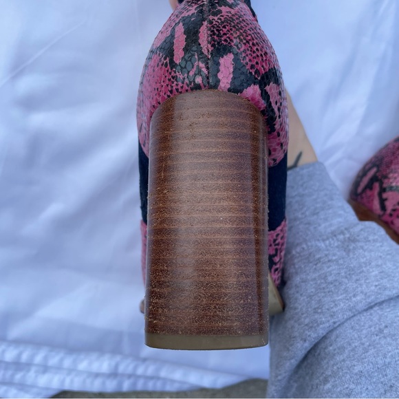 Hard to Find Unlisted Pink Leather Snakeskin-look Blue Booties - Picture 5 of 13